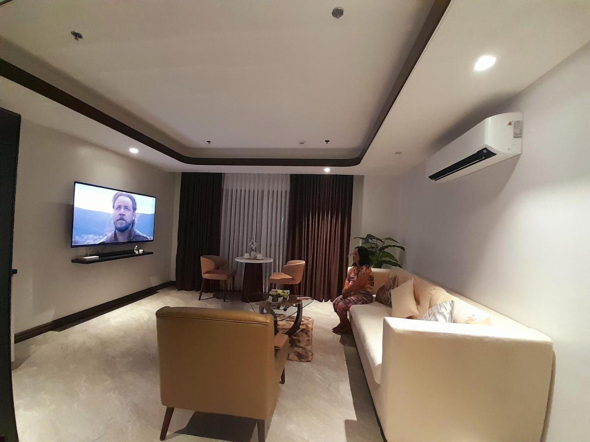 One Euphoria Prime Suite Hotel Angeles Kültér fotó